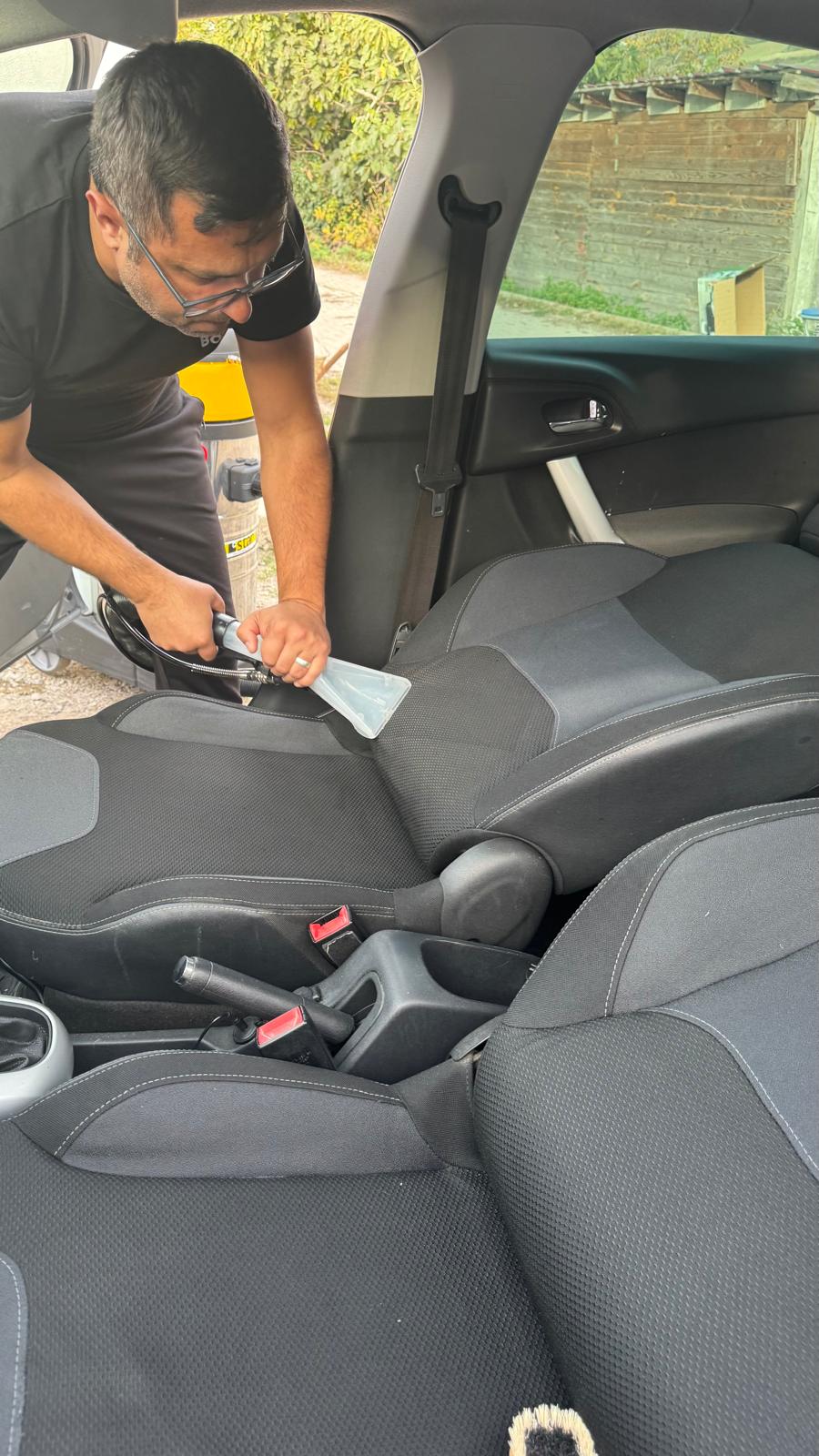 Duru Buharlı Koltuk Yıkama